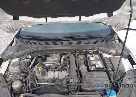 2019 Volkswagen Jetta 1.4T R-Line/1.4T S/1.4T Se z USA, uszkodzony, nr VIN 3VWC57BU0KM093137